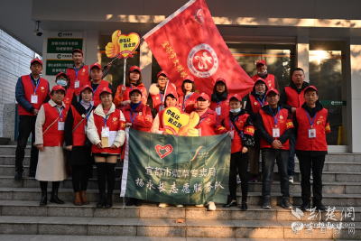 【荆楚网】宜都志愿者开展文明城市创建志愿服务活动