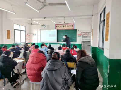 市教育局：落实“双减”抓实效 听课评课促提升