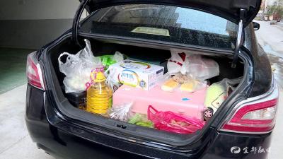 【新春走基层】后备箱里的爱