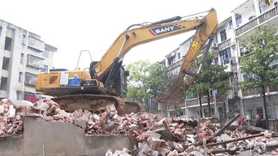 “清违”在行动 | 农业局宿舍小区32间储藏室被清除