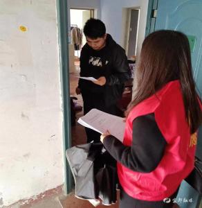 【共建美丽家园】楼道“大变脸” 幸福来“敲门”
