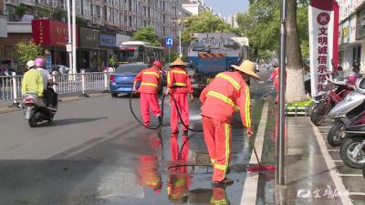 市城管执法局“四大行动”擦亮城市容颜