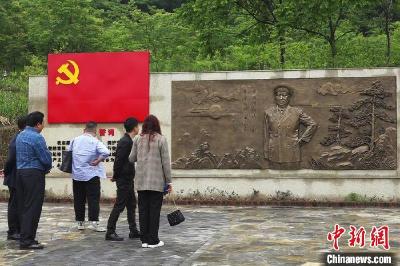 【中新网】湖北江家湾村：“红色基因”点亮乡村振兴之光