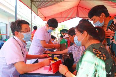 市人民医院：“323”攻坚行动癌症筛查进乡村