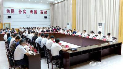市政协组织召开“协商在一线·智润两江·委员话茶链”专题协商会议