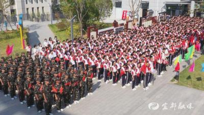学子颂祖国 童心迎国庆