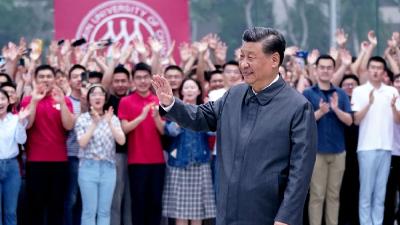 “习近平总书记的2022·年度瞬间”之八：实现中国梦是一场历史接力赛