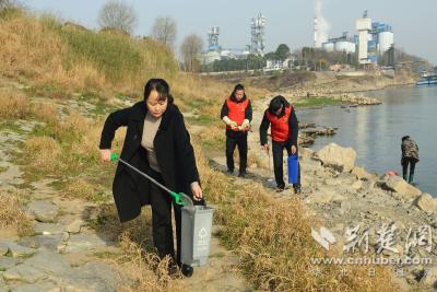 闲不住的河长李春梅