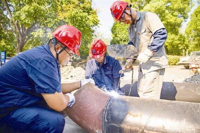 【三峡日报】竭力助企惠民 润泽万千客户