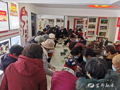 三江社区：欢乐迎冬至 热闹包饺子