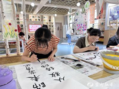 天赐龙庭幼儿园：笔尖“润”廉展风采