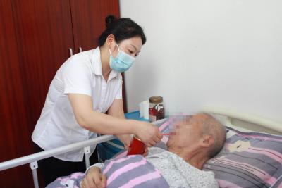 买单兜底——让失能老人不“失温”