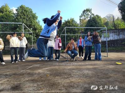 运动点燃激情 “艺”展青春风采