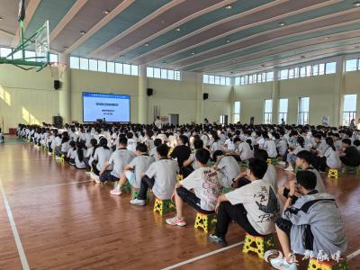 健康知识“大礼包”护航成长