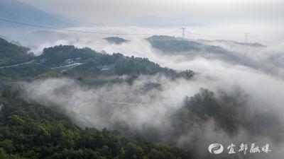 白雾漫山乡 胜景若画屏