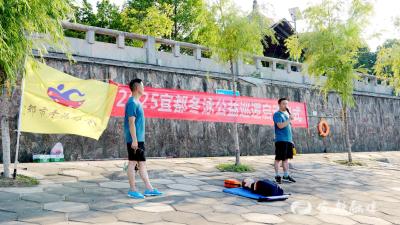 市冬泳协会再启江边义务巡逻行动
