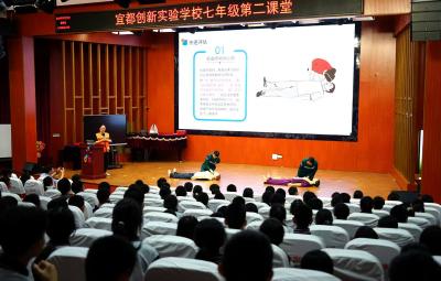 聚焦“黄金四分钟” 市中医医院送急救课进校园