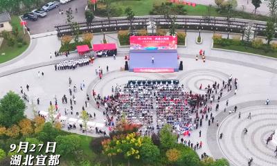 同心庆华诞 共谱三线情！388厂为老干部职工颁发建厂60周年纪念章