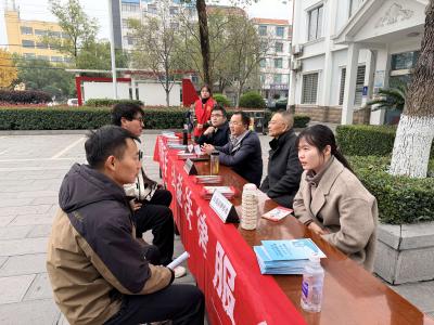 法治春风拂基层 