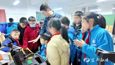 校友反哺！水下机器人“安家”陆城一小