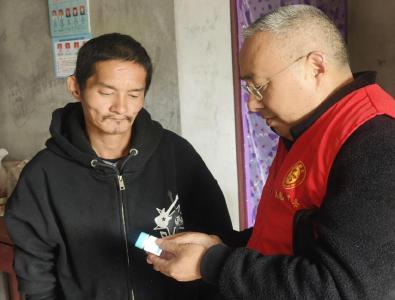  今天，“与邻说”志愿红温暖续航中～