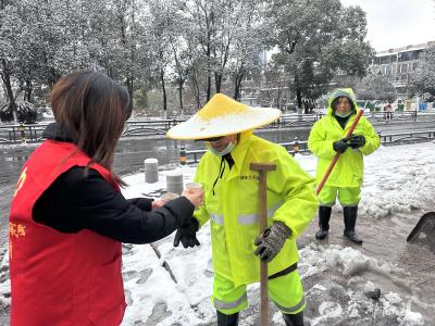 风雪中，工会驿站里暖意涌动！