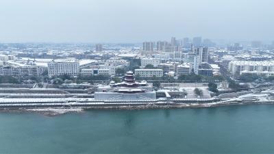 雪后宜都宛如水墨仙境