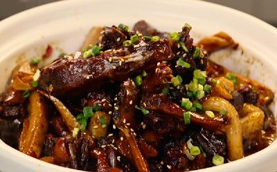 寻味宜都 |黑鸭煲做法来咯！