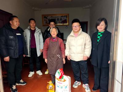 爱心企业粮油礼包暖了庙岗乡亲的年