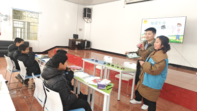 禁毒课打头阵，托管班给寒假加道“安全防护盾”