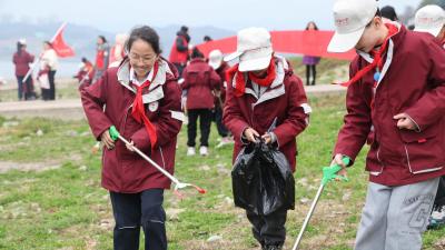 在AI时代，重读雷锋精神的“源代码”