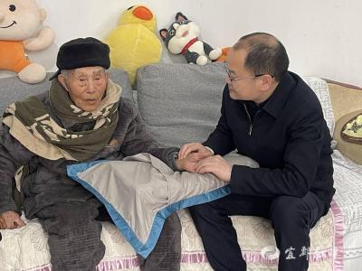 【荆楚网】“手舒服了，心更亮堂了！” 省荣军医院为宜昌百岁抗战老兵送医上门