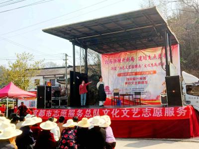 庭院有美景，村口有大戏，栗树垴村满是幸福味……