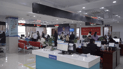 宜都公安提醒：请就近换、错峰办