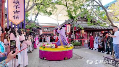 三峡千古情景区打造沉浸式三国探秘盛宴