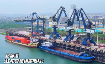 高效衔接水陆转运！宜都港开启集装箱“双向对流”