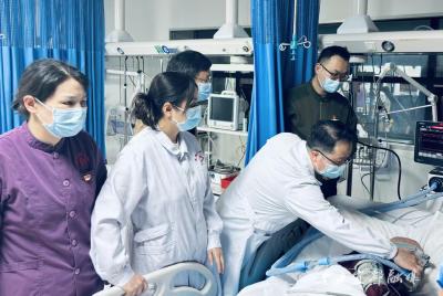 技术、人才、随叫随到 ——这场科室共建把重症生命防线筑到基层
