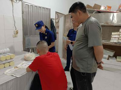 家门口的安全升级 20余家商户当场响应