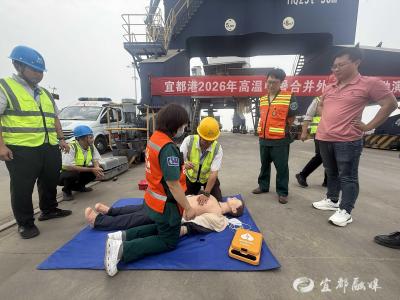 医企联动筑防线 急救实操保平安