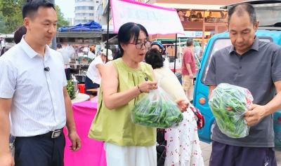 村书记线上线下带货忙，枝城洋津畈村农产品热销市场