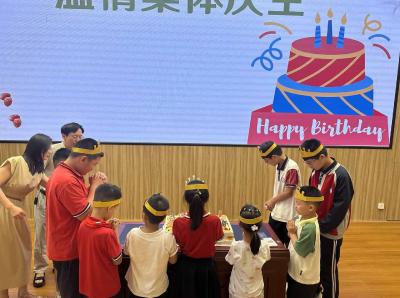 【网络中国节·端午】艾草飘香时 陆逊学子收到一份特别的“文化+生日”礼
