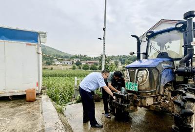 农机年检“上门办” 跑出惠农“加速度”