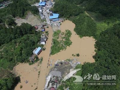 触目惊心：7月20日航拍下的建始部分灾区