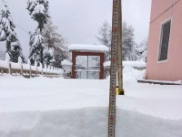 大雪致建始干线公路受损，车辆请观察通行