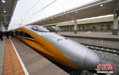 中国高铁明起首次跨省调价 乘客该如何选车次？