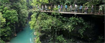 县领导要求把乡风文明打造成建始旅游的新名片