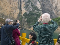 五一前夕，建始野三峡迎来旅游高峰