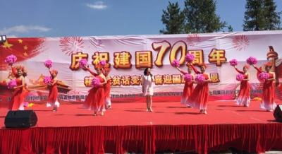 县文化馆：送文化进乡村  种文化在乡村