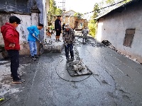 河坪村，扶贫公路修到家门口