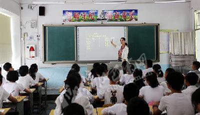 巴东县全面推进教育信息化共享优质资源（图）